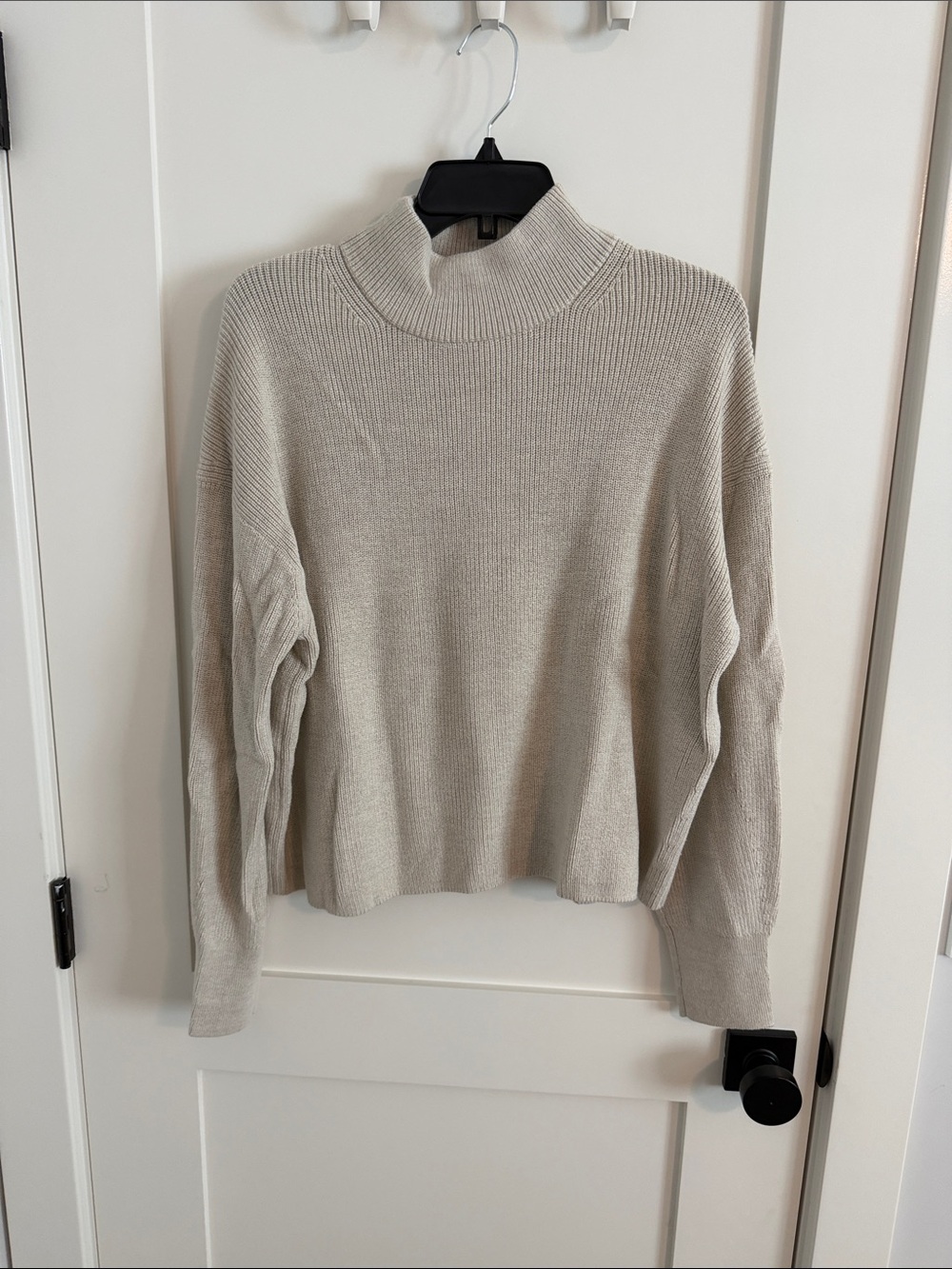 LIKE NEW LULULEMON MOCK NECK SWEATER